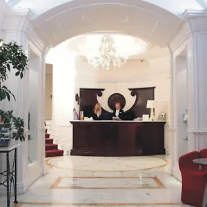 https://gambrinus.it-romehotels.com
